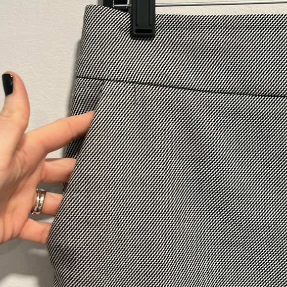 Express Sharkskin Pattern Lined Pencil Skirt - Picture 3 of 8